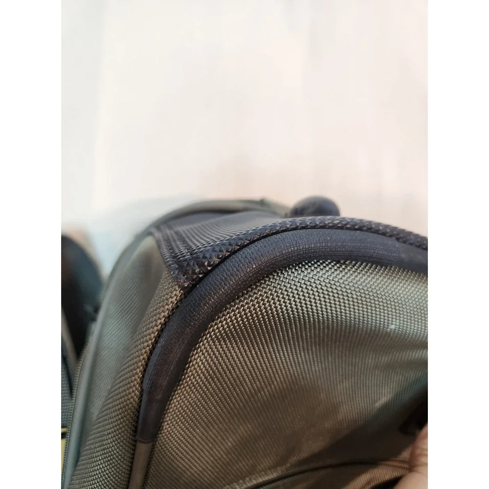 Samsonite Olive Green Travel Duffel Bag Carry-On Shoulder Strap Organizer‎